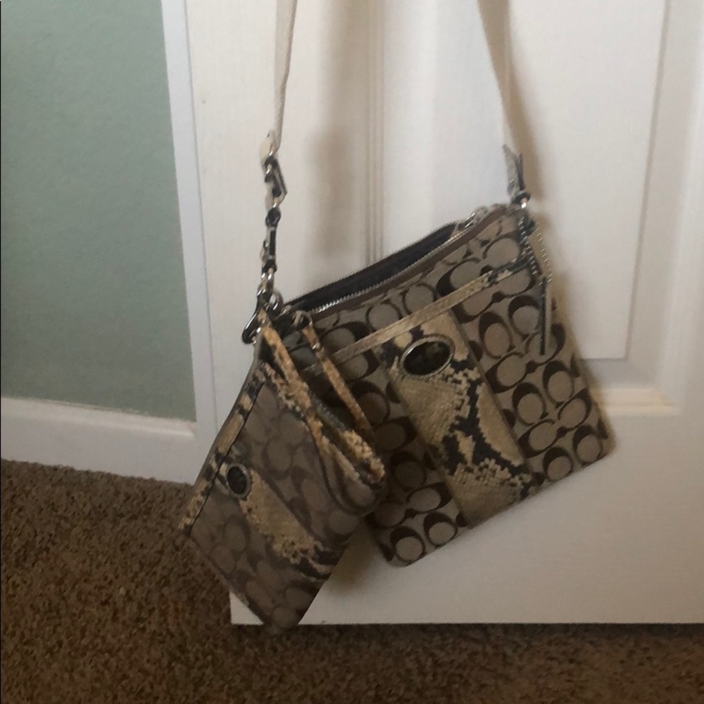 Coach Crossbody purse🖤 Sold on MERC